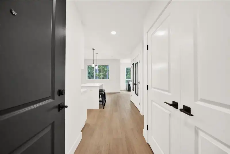 309 3528 146A STREET - photo 2 of 25