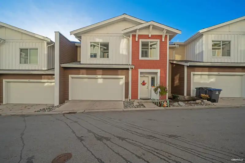98 16561 17A AVENUE - photo 1 of 40