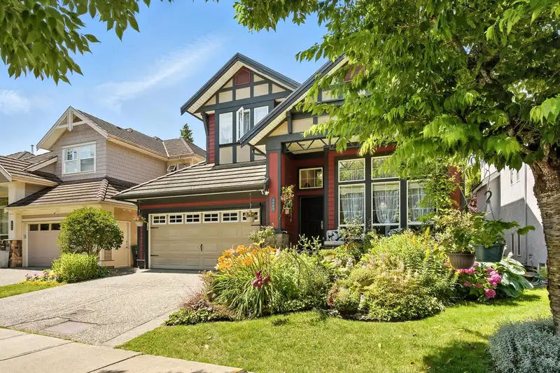 3463 150A STREET - photo 3 of 40