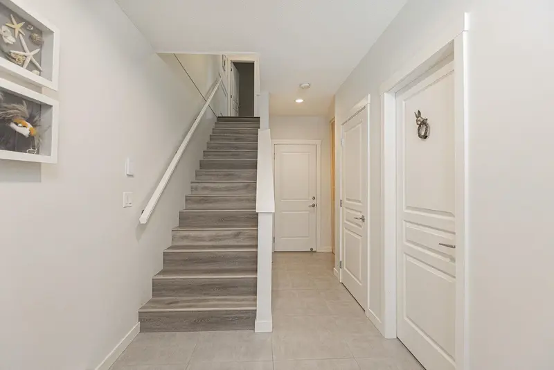 120 10388 NO. 2 ROAD - photo 2 of 25