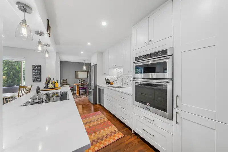102 1531 MERKLIN STREET - photo 3 of 32