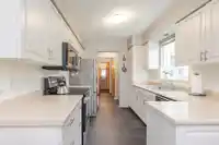#304 1351 MARTIN STREET - thumbnail 12