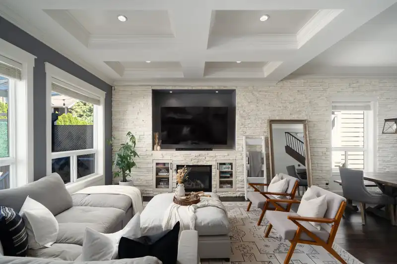 17343 1 AVENUE - photo 3 of 40