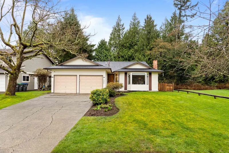 14304 18 AVENUE - photo 1 of 25