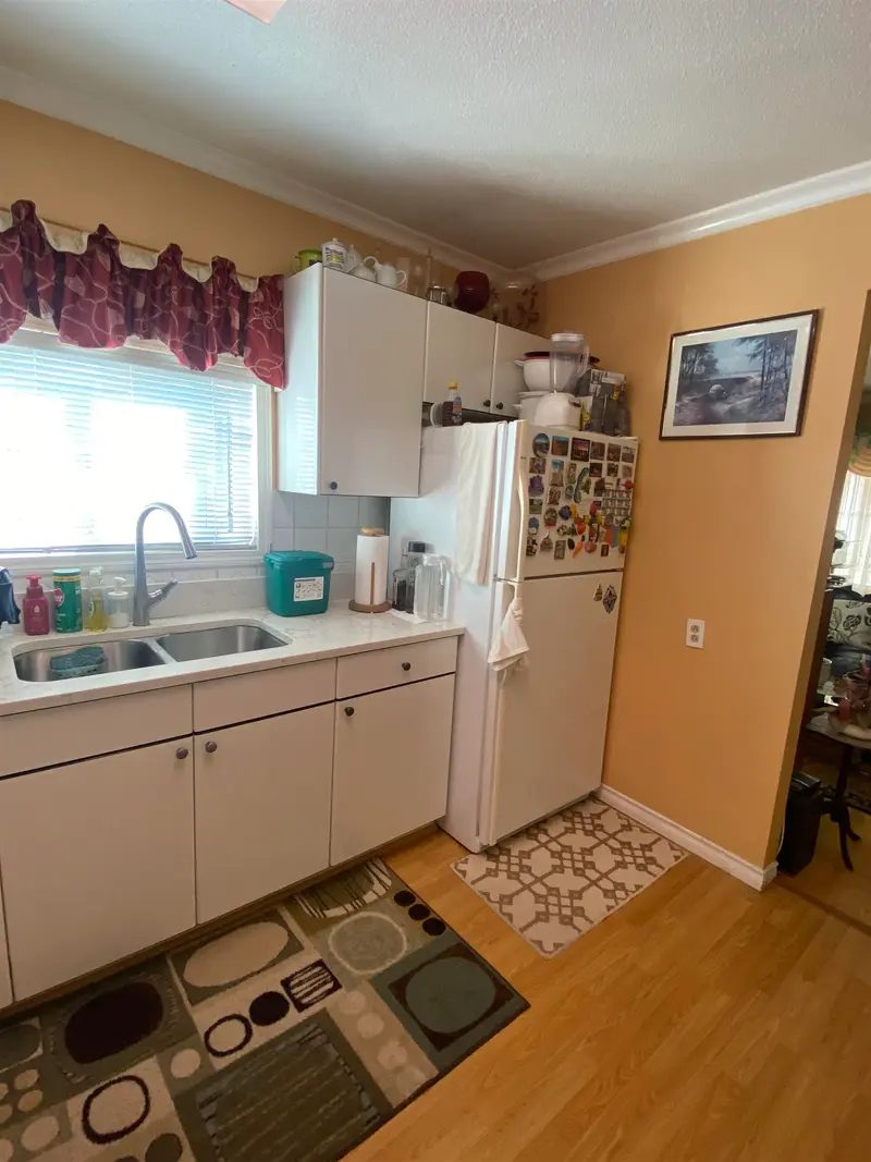 4712 VICTORIA DRIVE - photo 2 of 14