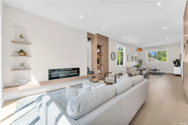 101 14388 17A AVENUE - photo 4 of 40