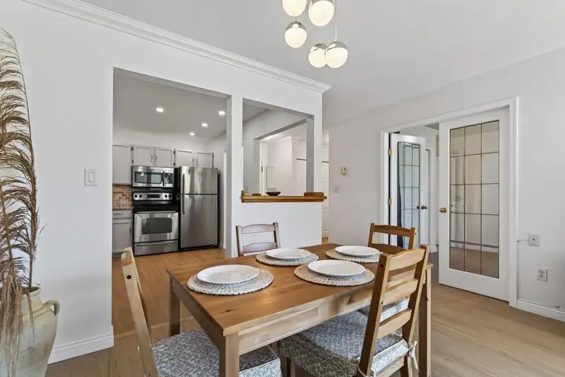102 1350 VIDAL STREET - photo 2 of 25