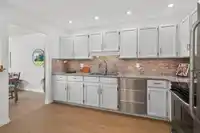 102 1350 VIDAL STREET - thumbnail 6