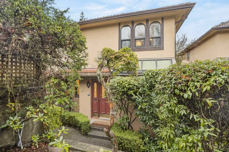 4 3301 W 16TH AVENUE - photo 1 of 25