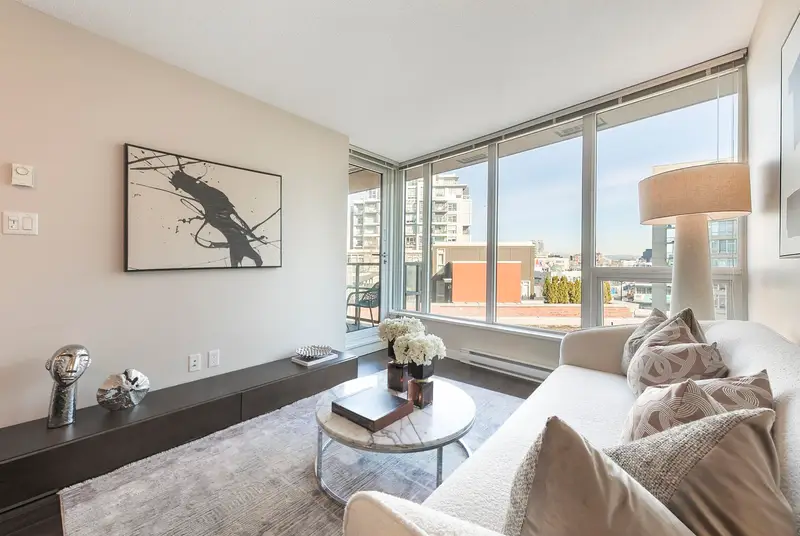 507 445 W 2ND AVENUE - photo 2 of 25