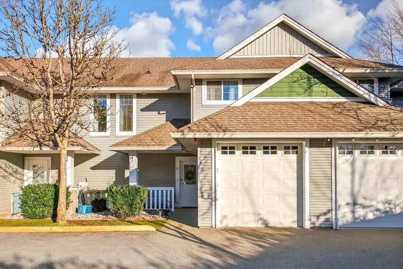 6 19148 124 AVENUE - photo 1 of 25