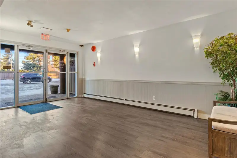 208 45702 WATSON ROAD - photo 3 of 17