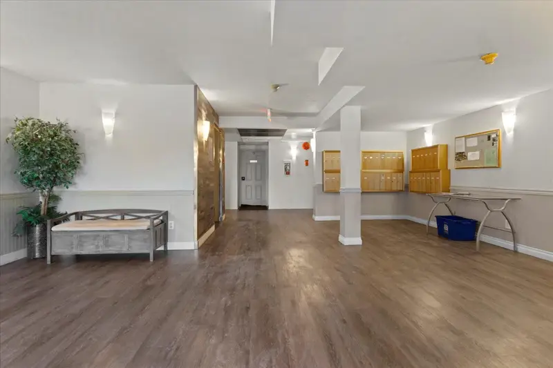 208 45702 WATSON ROAD - photo 4 of 17