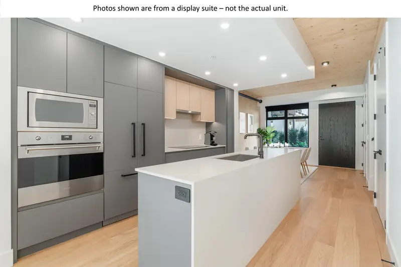 203 310 SALTER STREET - photo 3 of 21