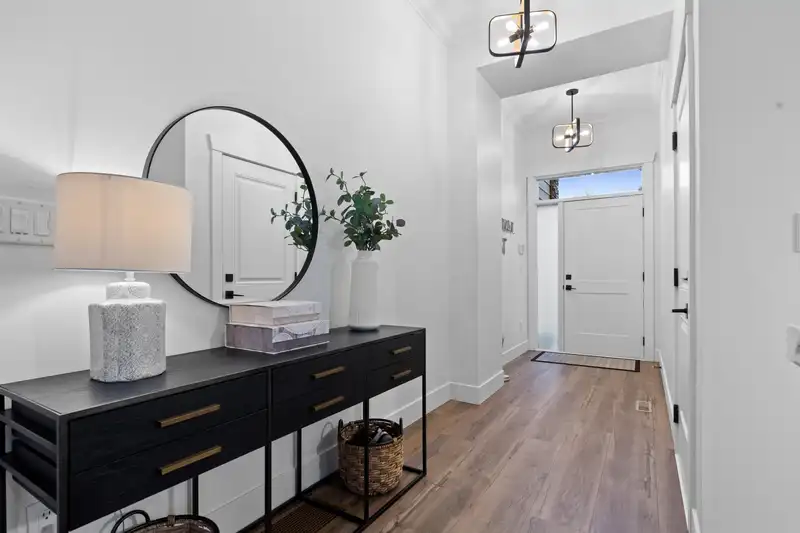 2 1454 162B STREET - photo 2 of 37