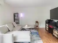 106 1360 MARTIN STREET - thumbnail 13