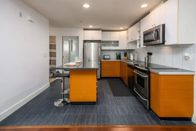 32 728 W 14TH STREET - photo 4 of 23