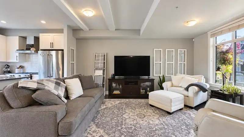 203 16528 24A AVENUE - photo 4 of 37