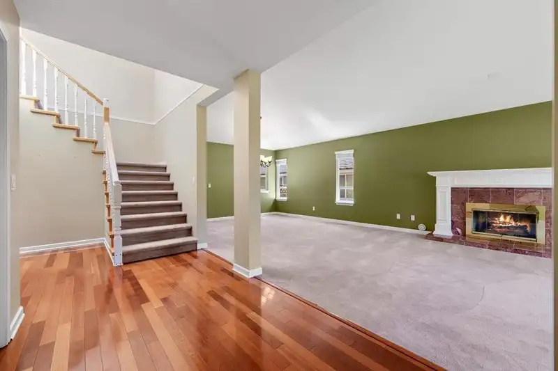 2192 148A STREET - photo 3 of 25