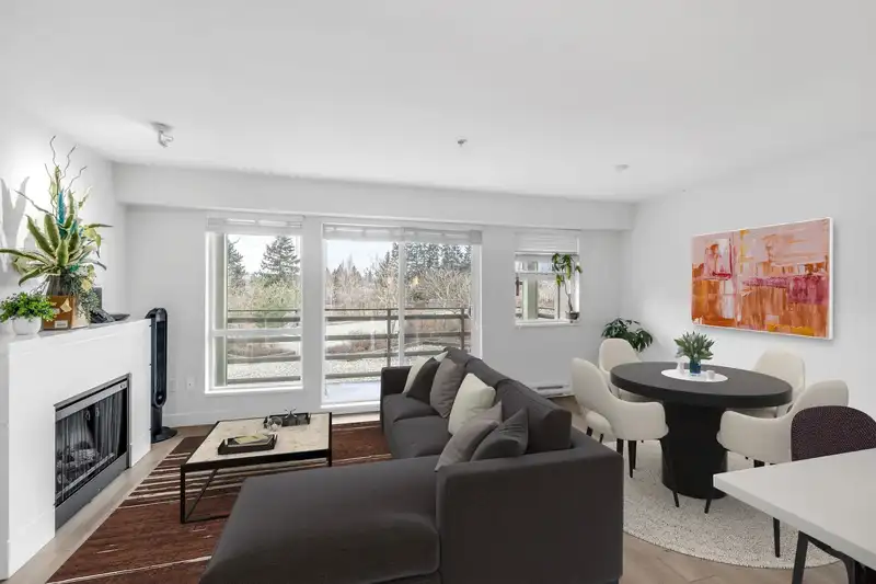 309 15765 CROYDON DRIVE - photo 1 of 29