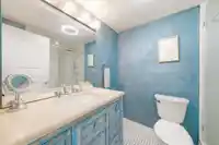 301 1381 MARTIN STREET - thumbnail 17