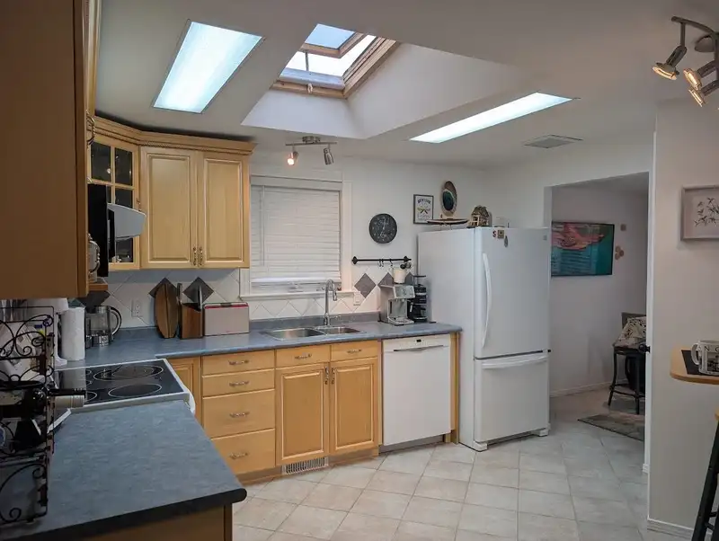 7 2303 CRANLEY DRIVE - photo 2 of 29