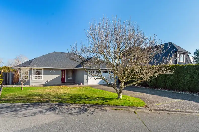 1071 KING GEORGE BOULEVARD - photo 1 of 24