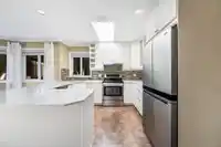 1071 KING GEORGE BOULEVARD - thumbnail 7