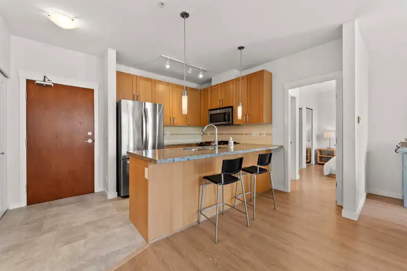 232 15918 26 AVENUE - photo 3 of 38