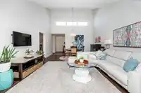 312 15255 18 AVENUE - thumbnail 3