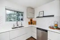 312 15255 18 AVENUE - thumbnail 9