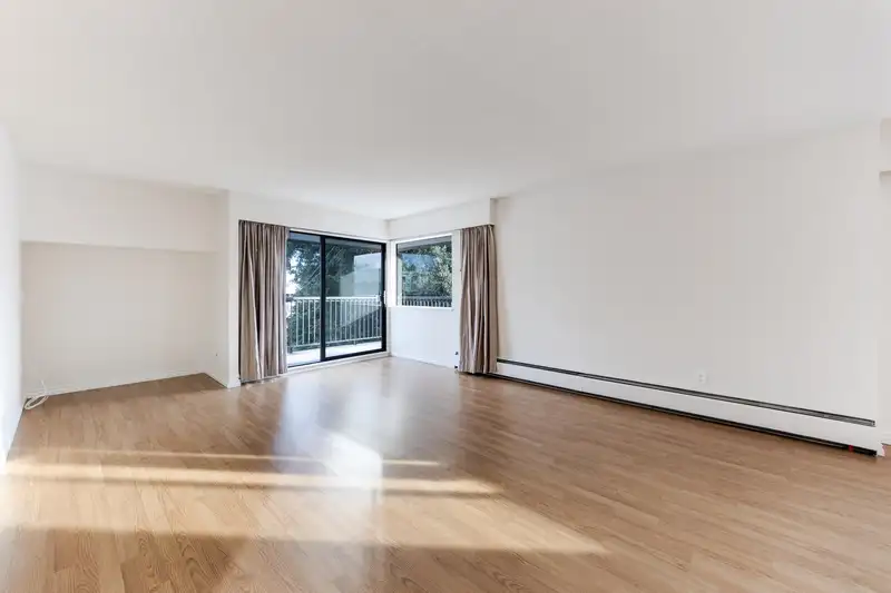 306 1355 FIR STREET - photo 2 of 33