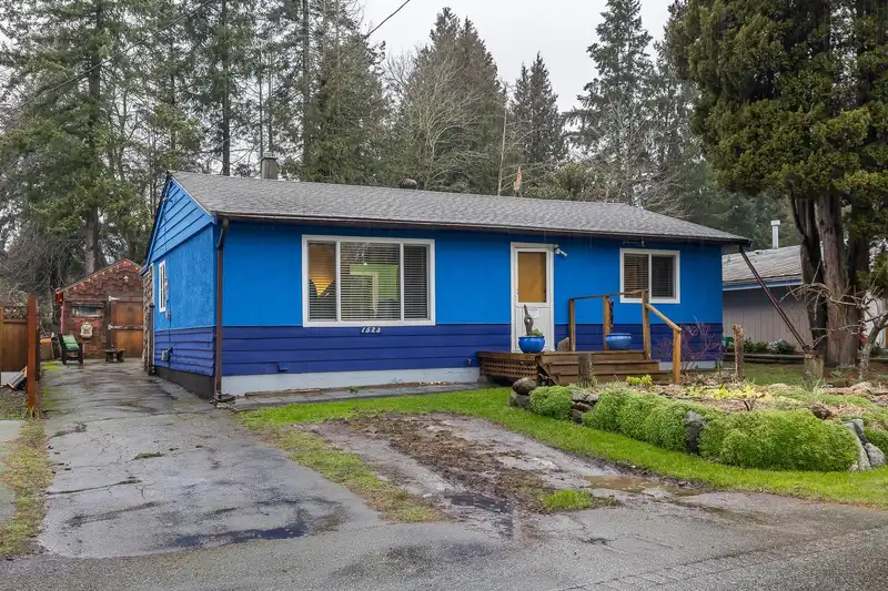 1523 STAYTE ROAD - photo 2 of 31