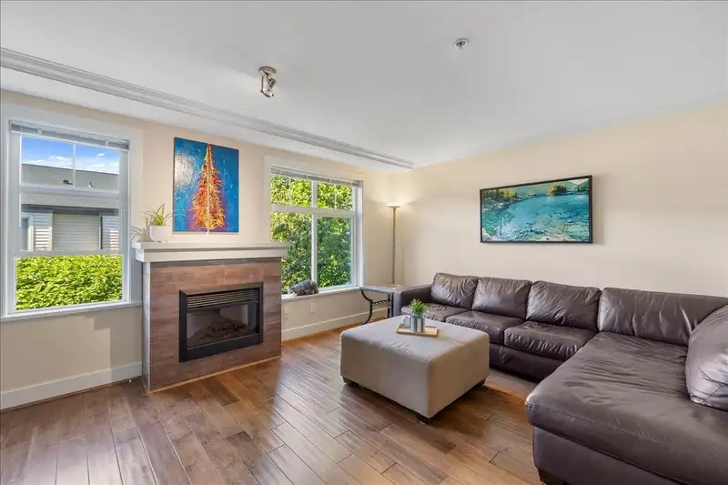81 15833 26 AVENUE - photo 4 of 38