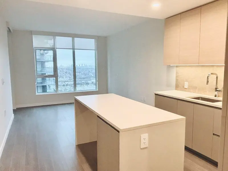 2804 4168 LOUGHEED HIGHWAY - photo 1 of 25