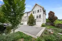 42 1708 KING GEORGE BOULEVARD - thumbnail 2