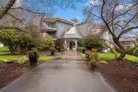 202 14950 THRIFT AVENUE - thumbnail 1