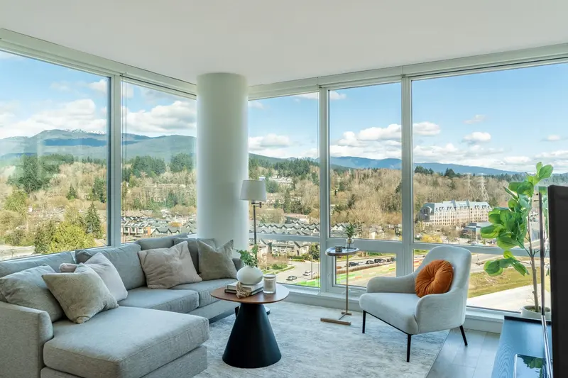 1402 680 SEYLYNN CRESCENT - photo 3 of 25