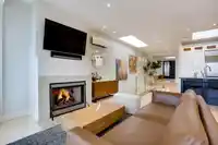 15086 BEACHVIEW AVENUE - thumbnail 5