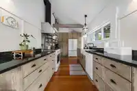 511 176 STREET - thumbnail 13