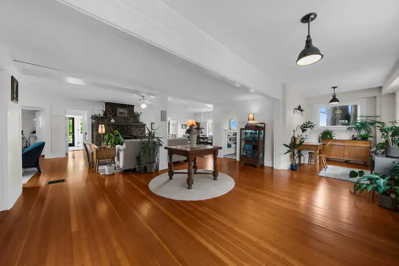 511 176 STREET - photo 4 of 40