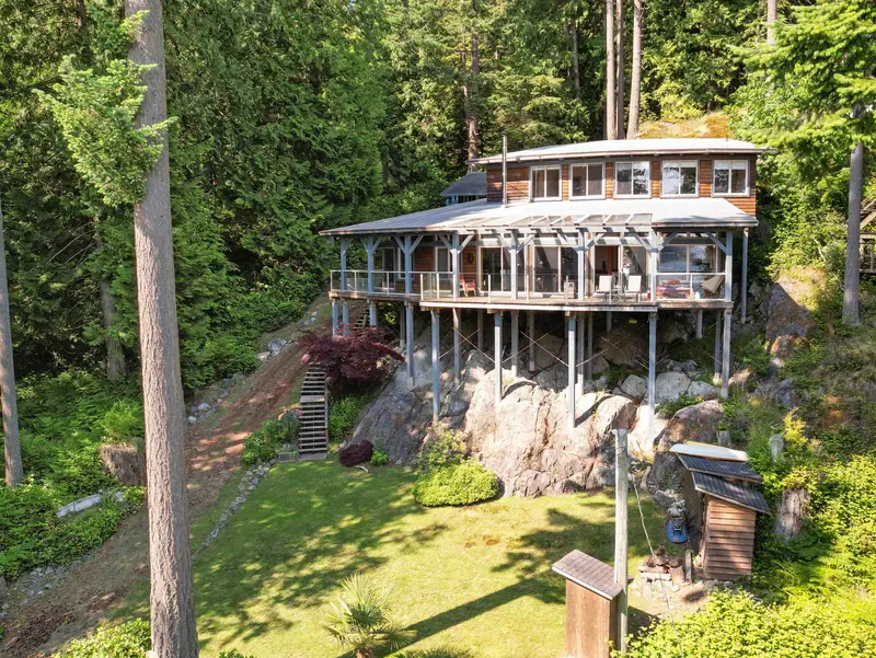 304 ESPLANADE ROAD - photo 2 of 25