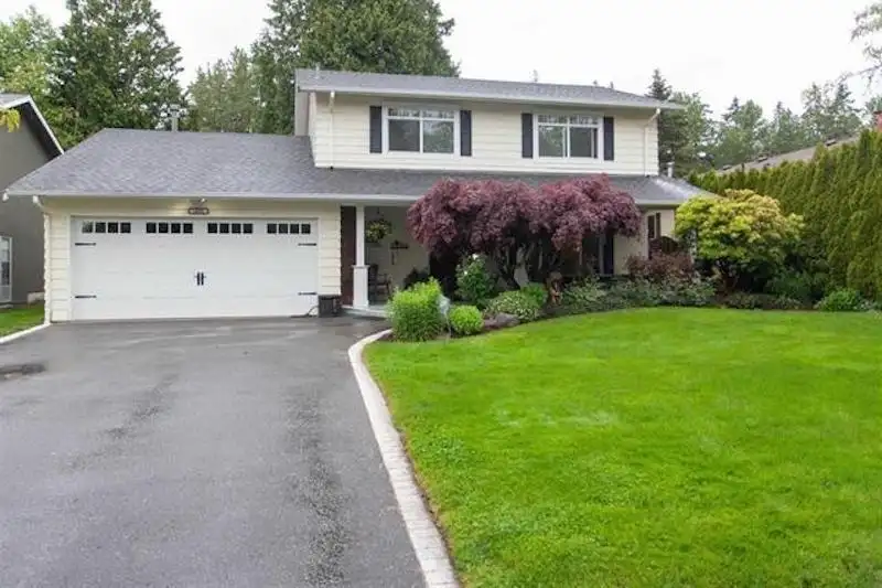 14581 18 AVENUE - photo 1 of 25
