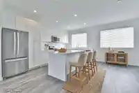 22 16337 15 AVENUE - thumbnail 5