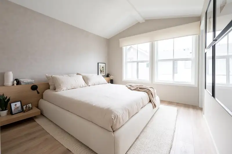 34 7918 204B STREET - photo 2 of 11