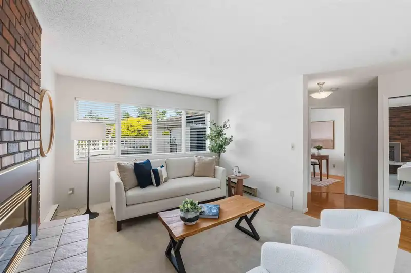2 14227 18A AVENUE - photo 4 of 39
