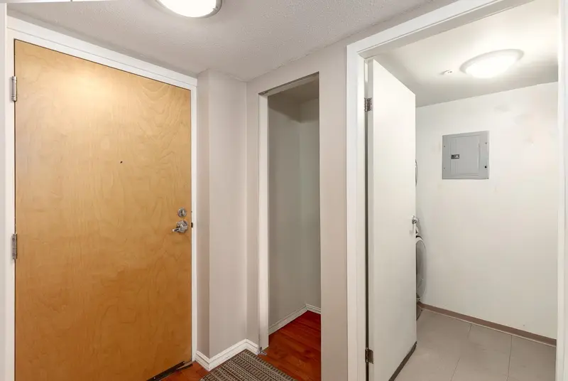 1503 1277 NELSON STREET - photo 3 of 23