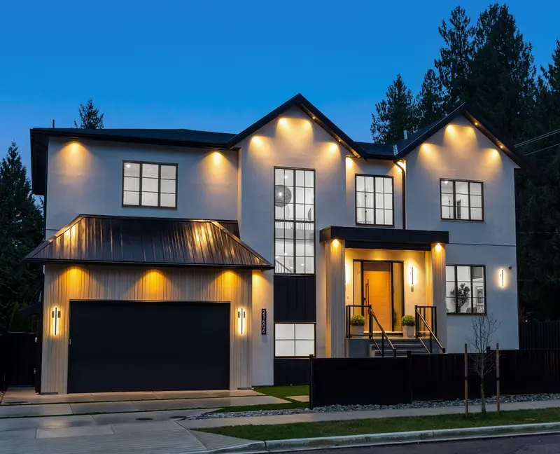 21606 124 AVENUE - photo 1 of 25