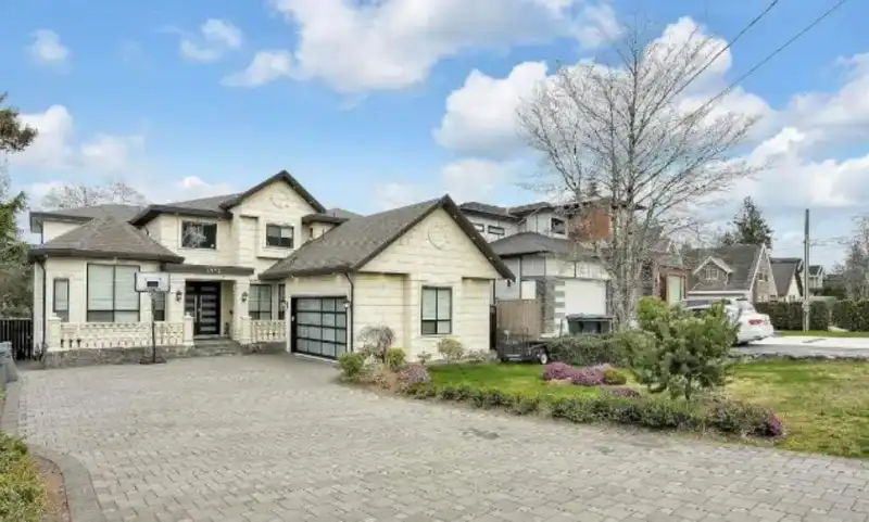 1772 156A STREET - photo 1 of 40