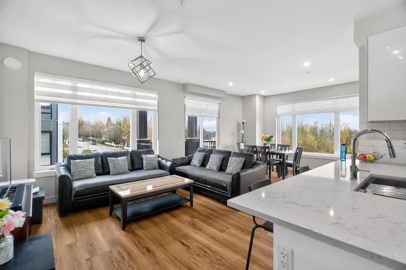 201 20081 68 AVENUE - photo 1 of 25